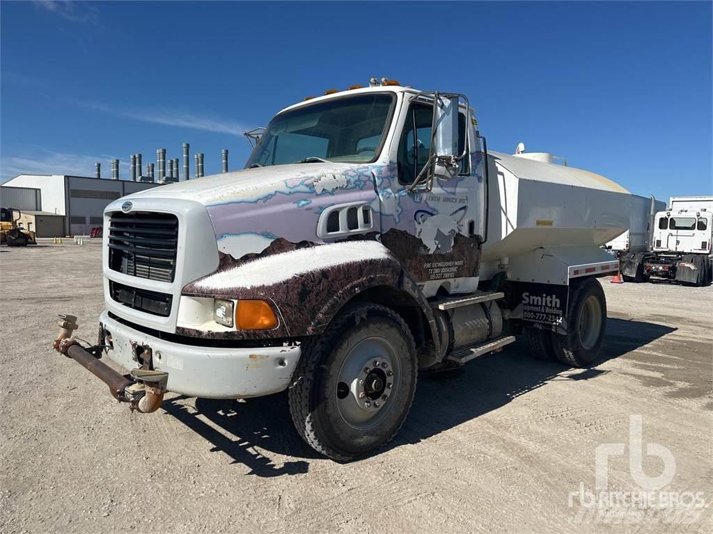 Sterling L8513 Wassertanker