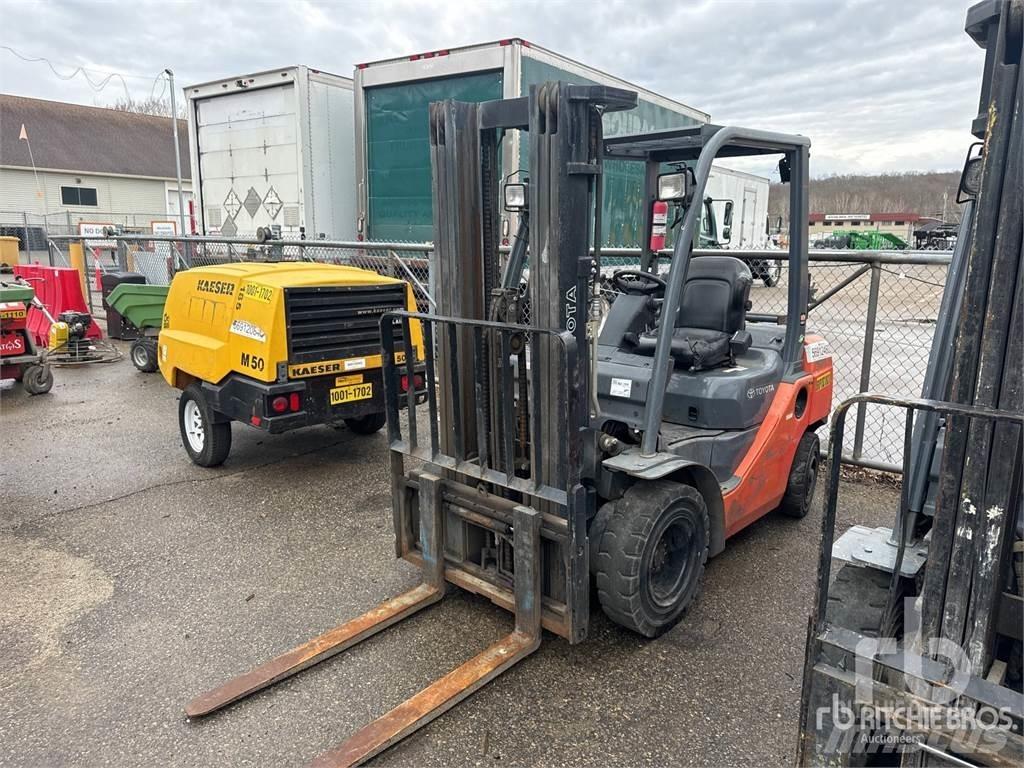 Toyota 8FGU25 Dieselstapler