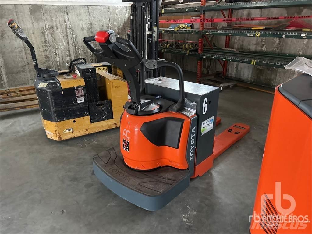 Toyota 8HBE30 Palettenregale