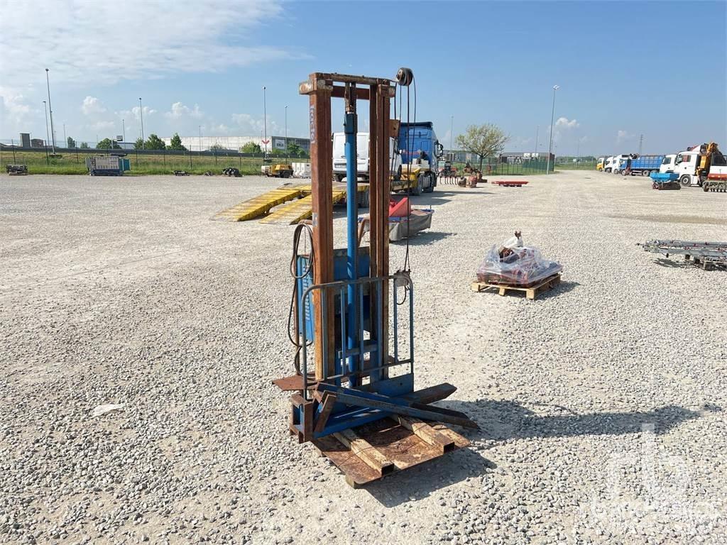 TRACTEL TL630 Palettenregale