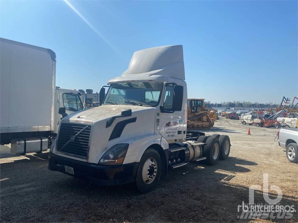 Volvo VNL Sattelzugmaschinen