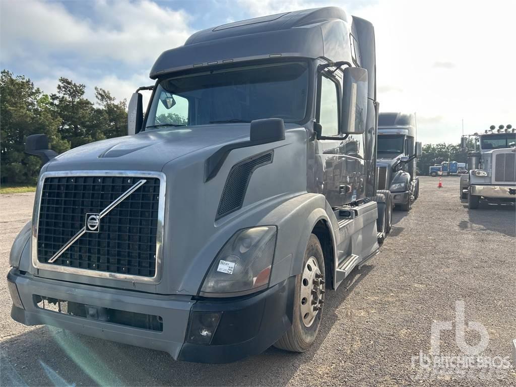 Volvo VNL Sattelzugmaschinen