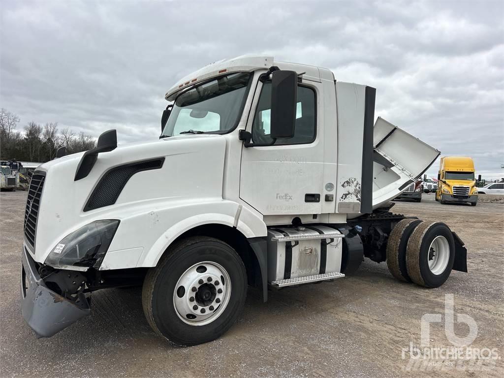 Volvo VNL Sattelzugmaschinen