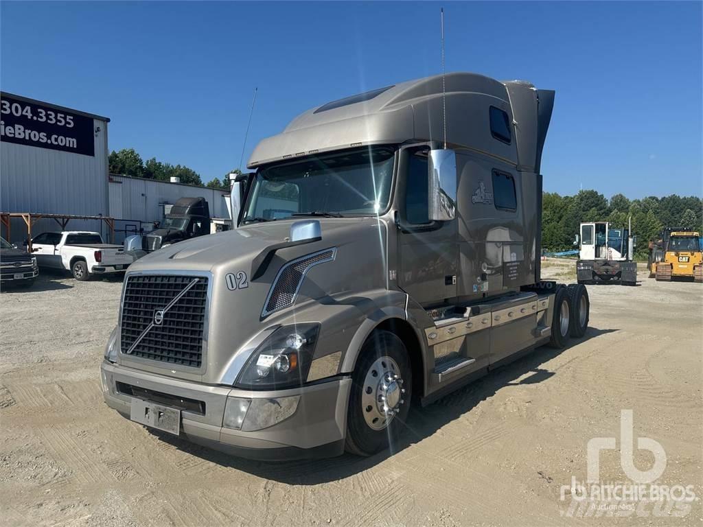 Volvo VNL Sattelzugmaschinen