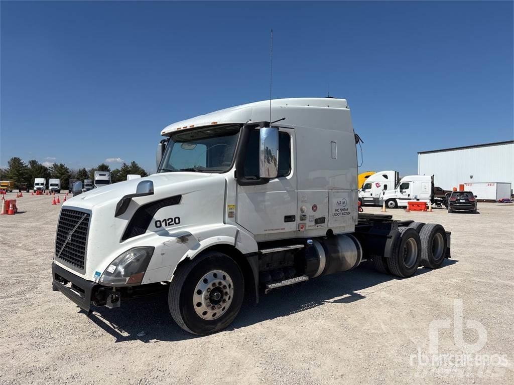 Volvo VNL Sattelzugmaschinen