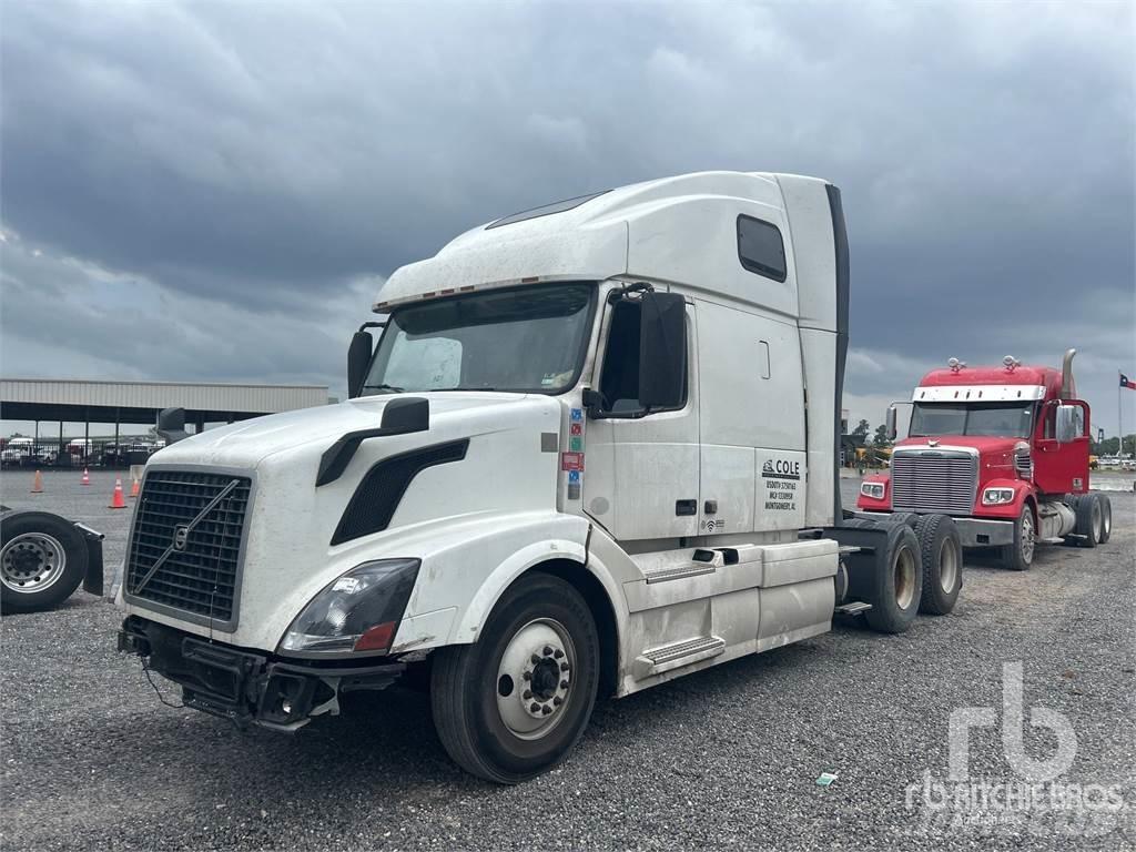 Volvo VNL670 Sattelzugmaschinen