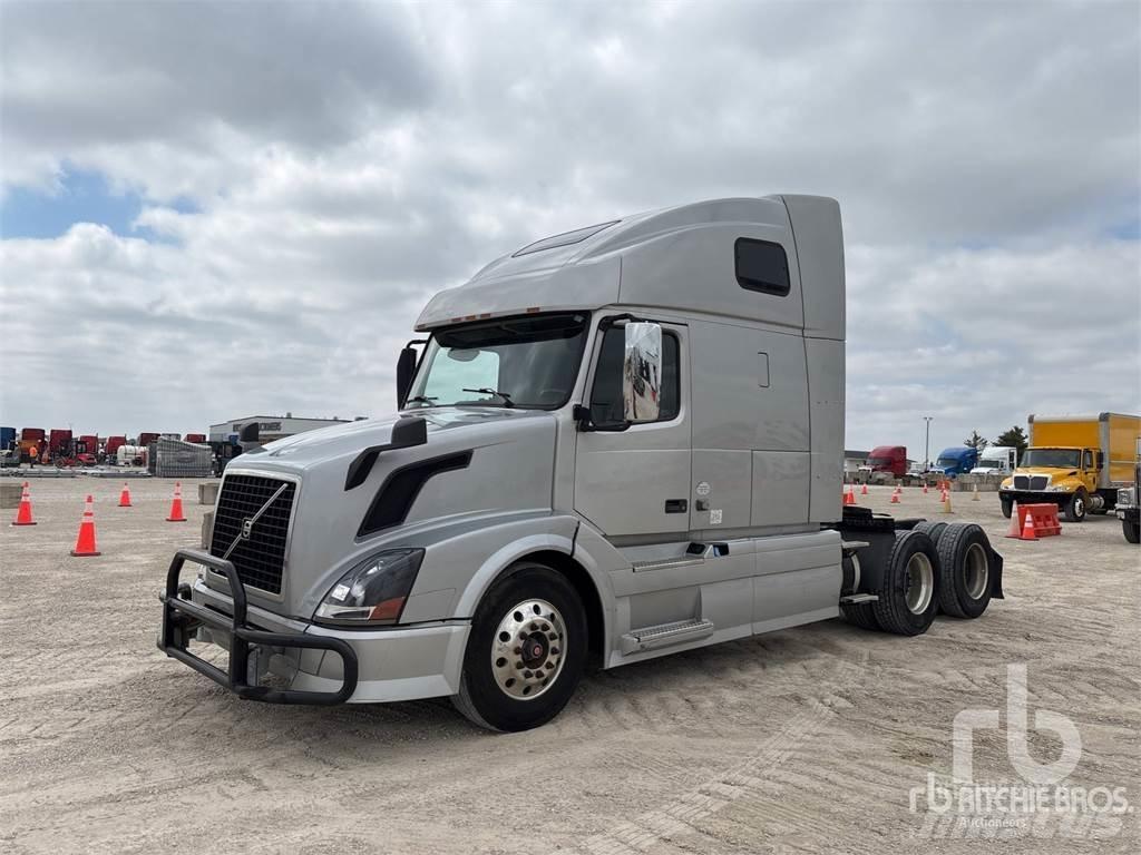 Volvo VNL670 Sattelzugmaschinen