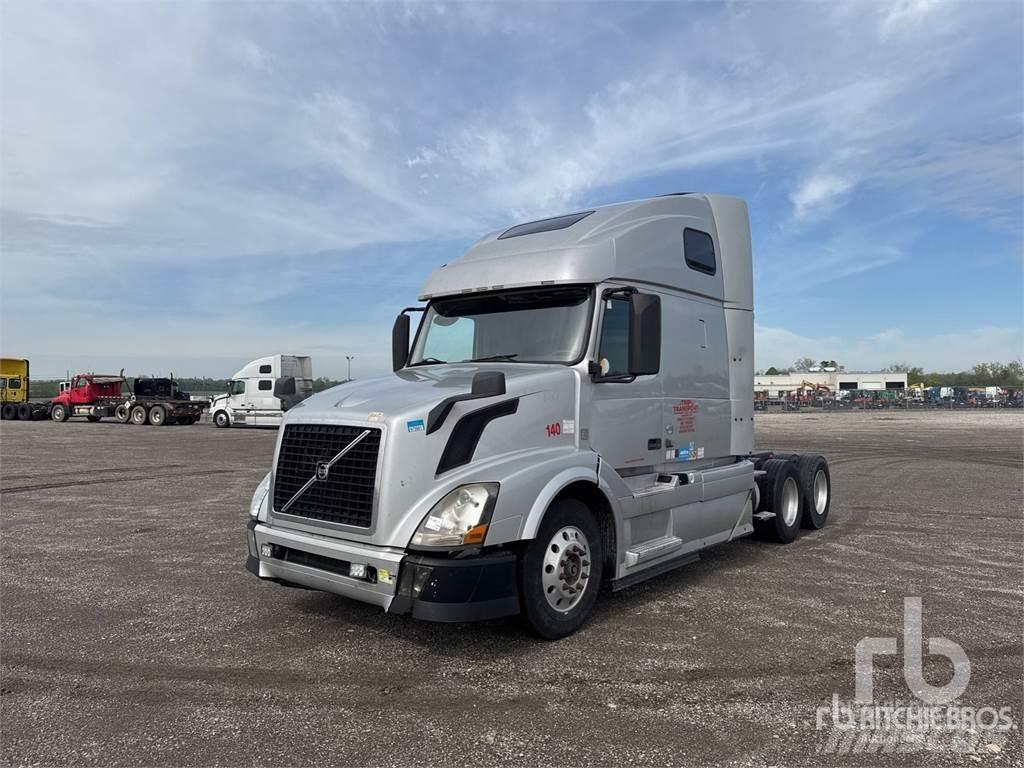 Volvo VNL670 Sattelzugmaschinen