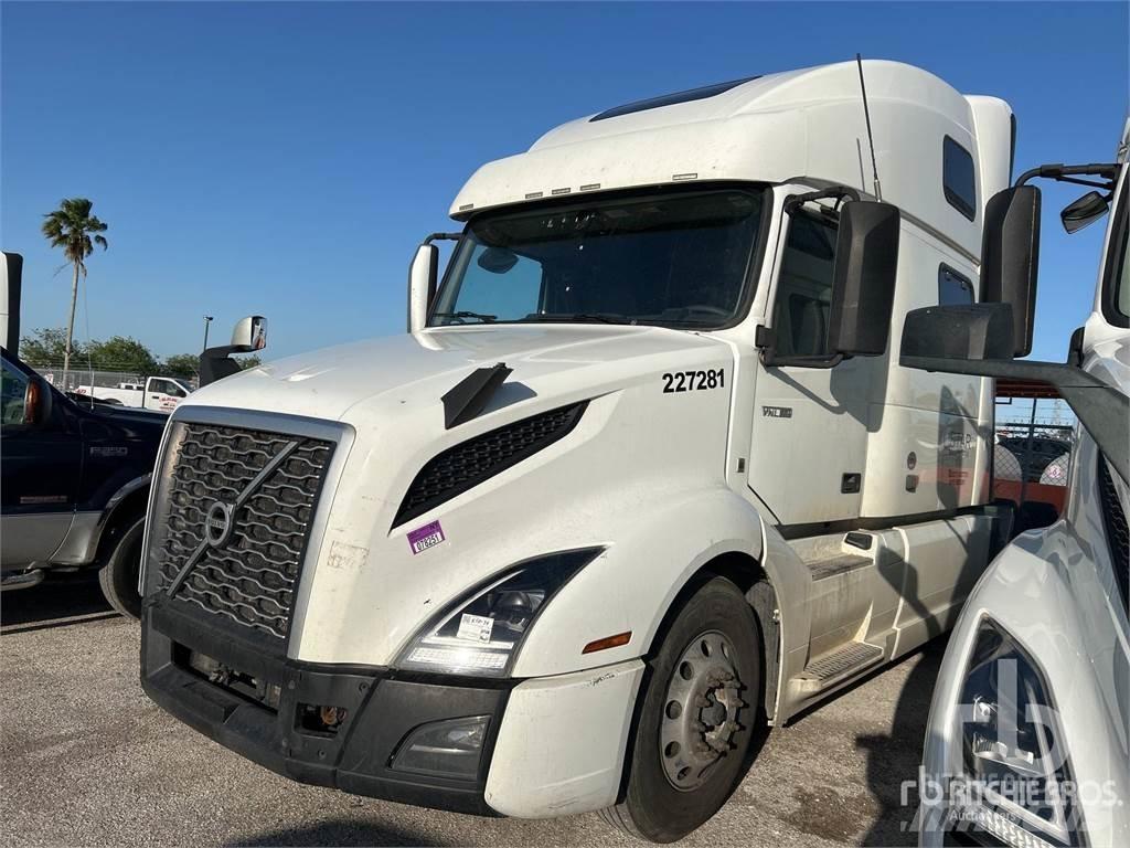 Volvo VNL860 Sattelzugmaschinen