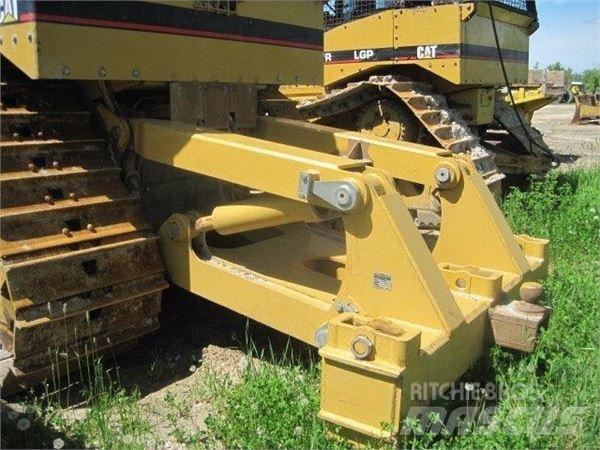 CAT D7H LGP Bulldozer