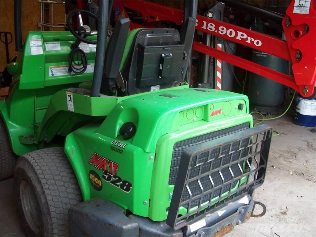 Avant M528 Radlader