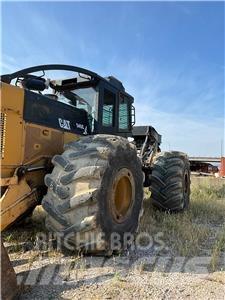 CAT 545C Stammholzschlepper