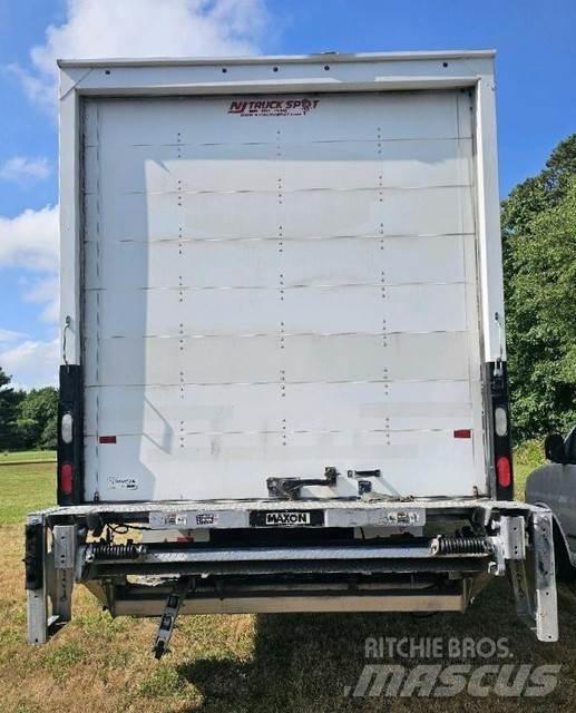 Freightliner M2 Kofferaufbau