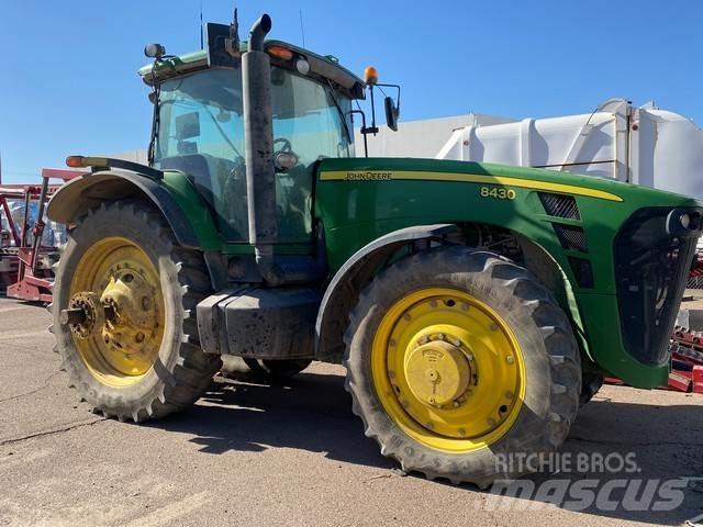 John Deere 8430 Traktoren