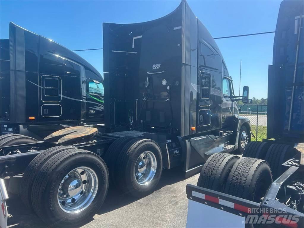 Kenworth T680 Sattelzugmaschinen