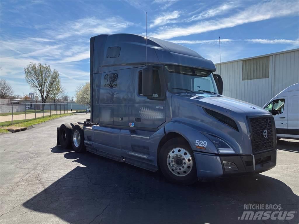 Volvo VNL 760 Sattelzugmaschinen