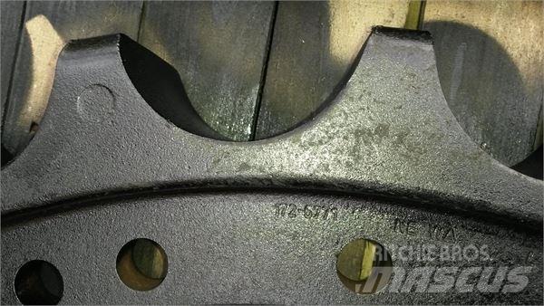 CAT 1366968 Ketten