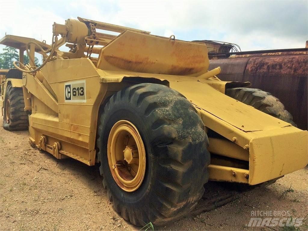 CAT 613 Schaber