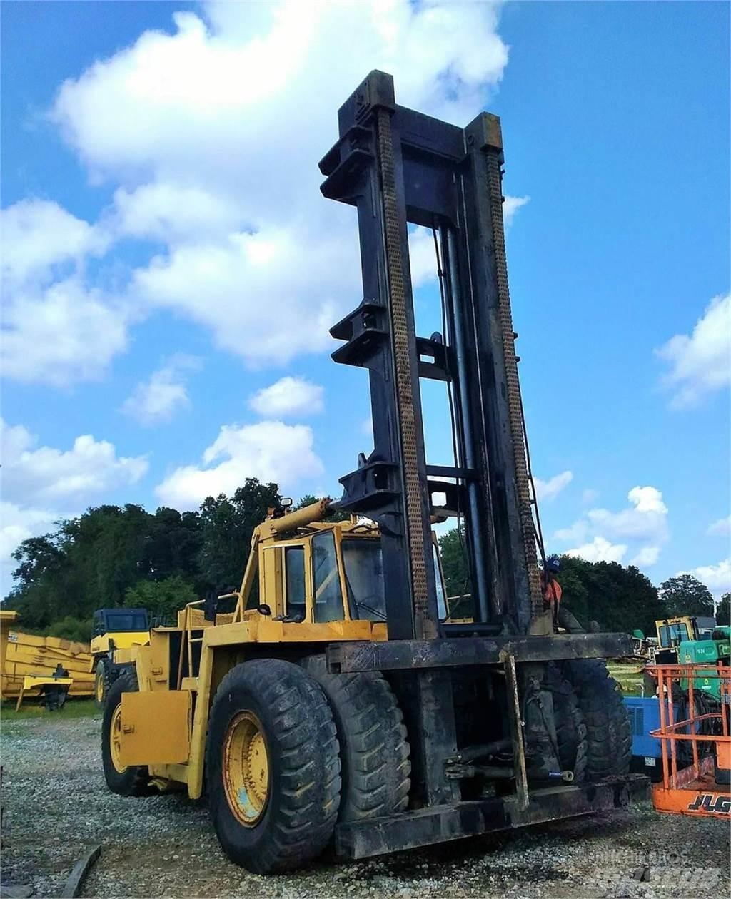 CAT V900 Dieselstapler