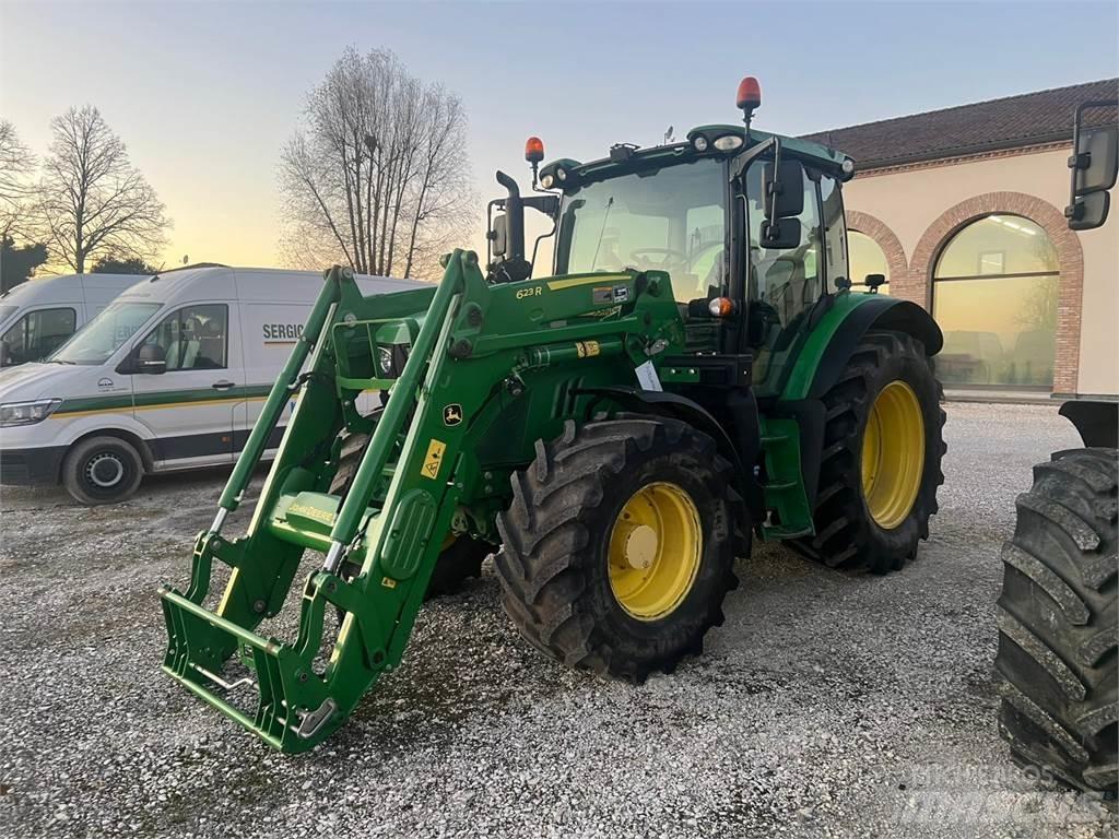 John Deere 6110 R Traktoren