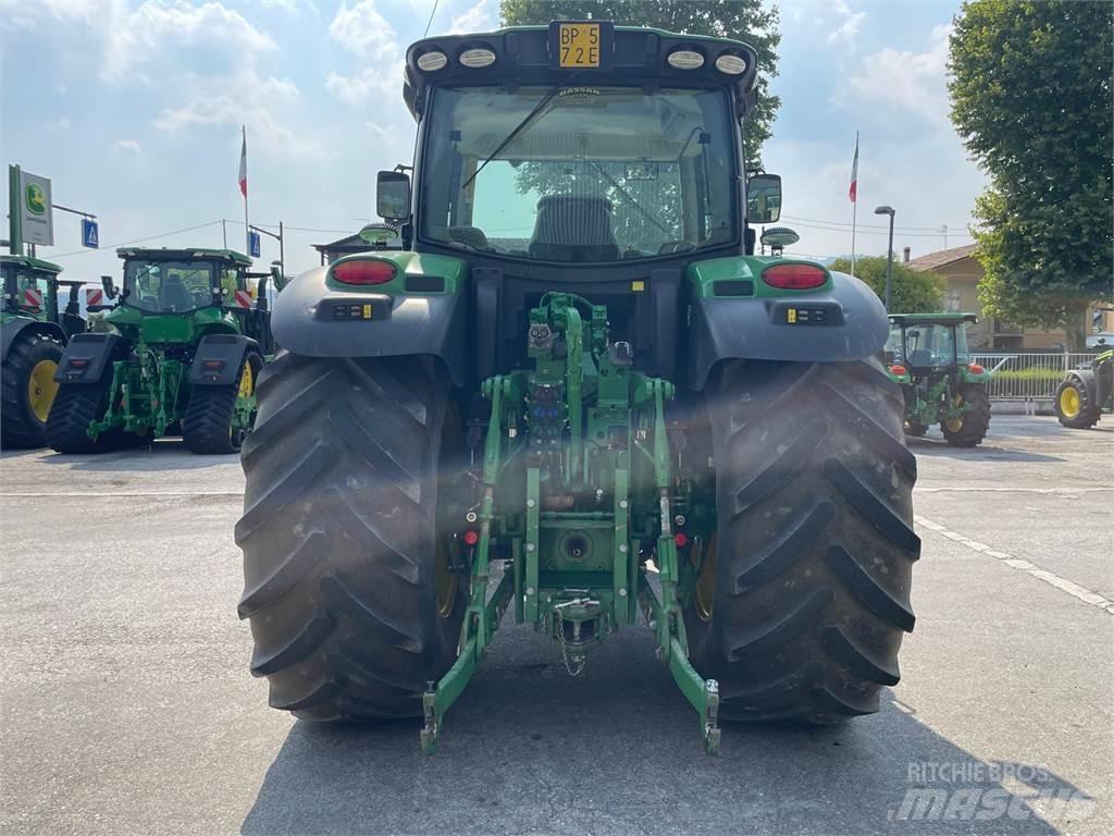 John Deere 6145 R Traktoren
