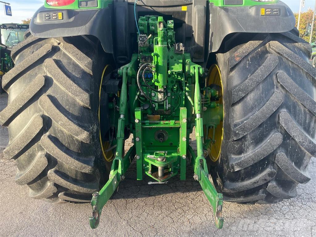 John Deere 6175 R Traktoren