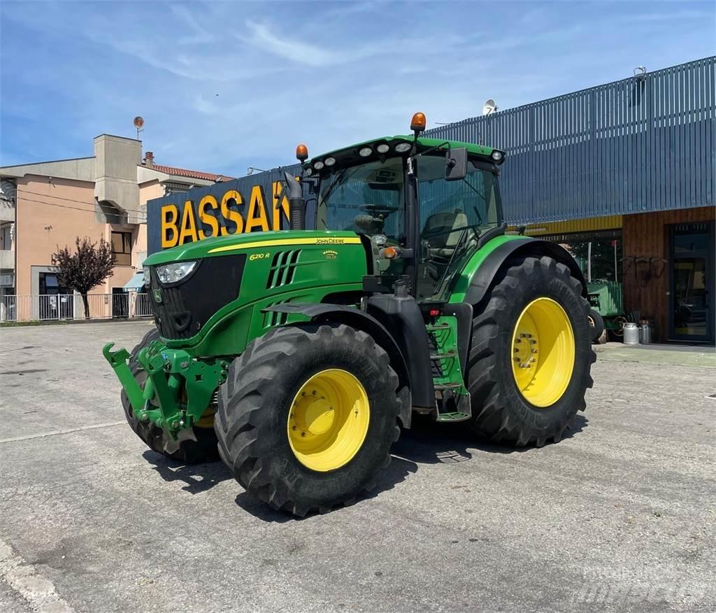 John Deere 6210 R Traktoren
