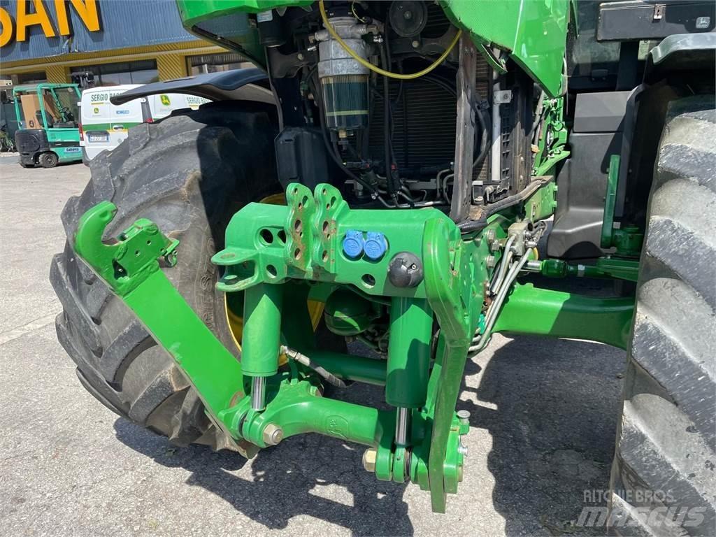 John Deere 6210 R Traktoren