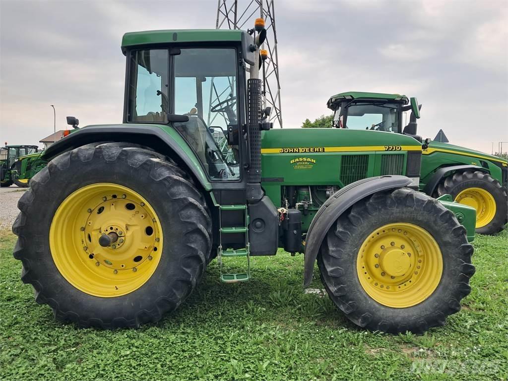 John Deere 7710 Traktoren