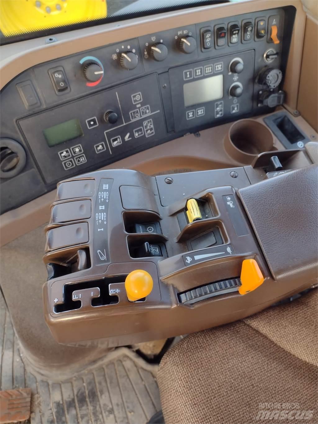 John Deere 8230 Traktoren