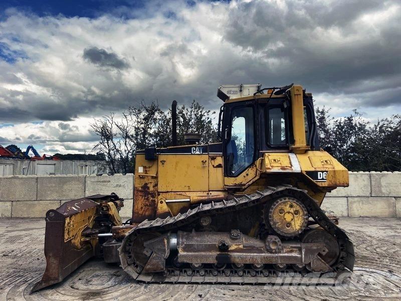 CAT D6M Bulldozer
