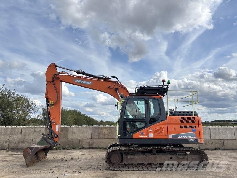 Doosan DX140LC-5 Raupenbagger