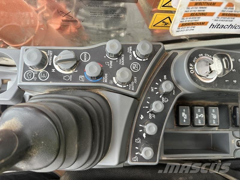 Hitachi ZX130 Raupenbagger