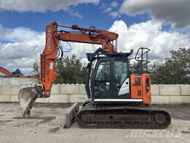 Hitachi ZX135 Abrissbagger