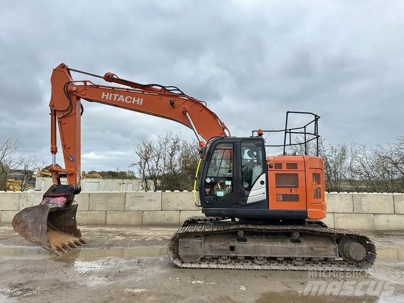 Hitachi ZX225USLC-6 Raupenbagger