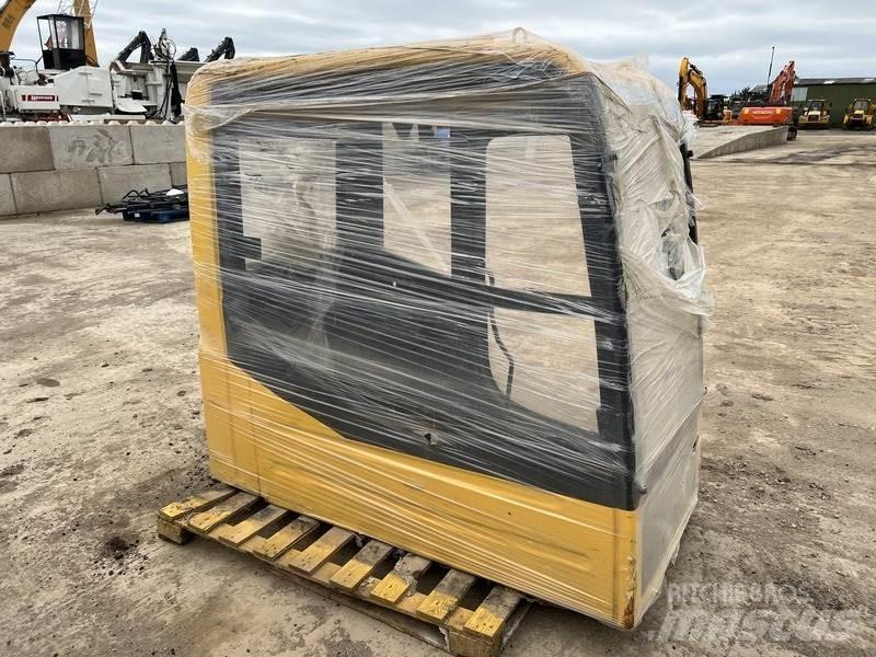 Komatsu PC130-8 Sonstige Baumaschinen