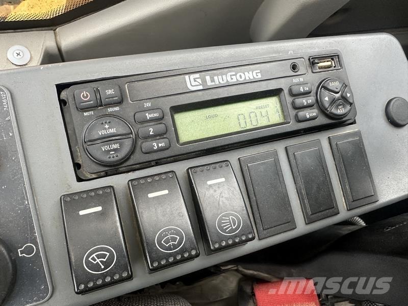 LiuGong CLG922 Raupenbagger