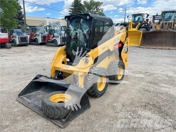 CAT 242D3 Kompaktlader
