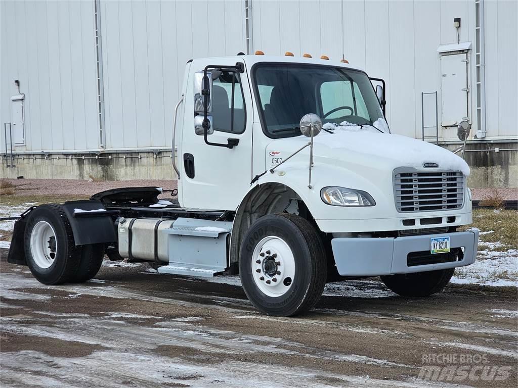 Freightliner M2 106 Sattelzugmaschinen
