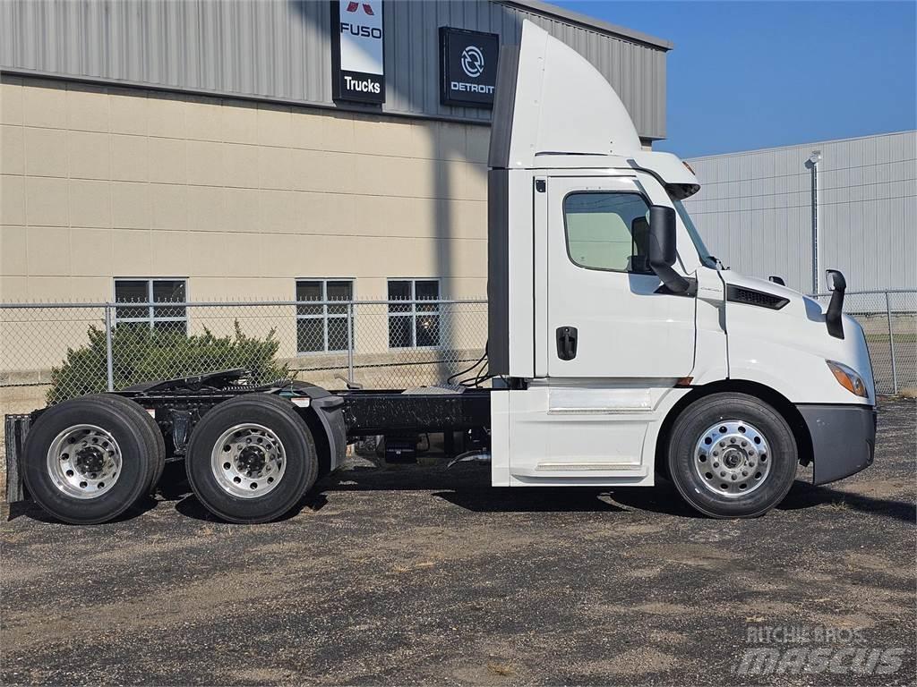 Freightliner PE116 Sattelzugmaschinen