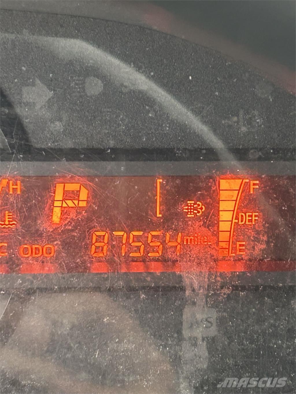 Hino 195 Kofferaufbau