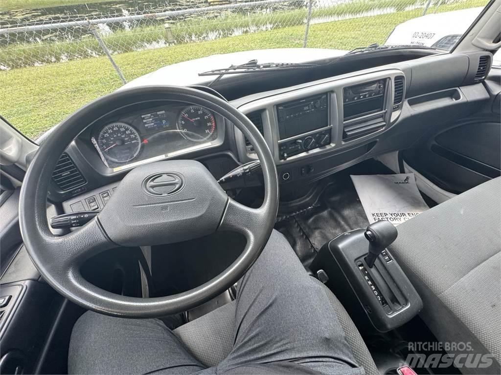 Hino 268 Kofferaufbau