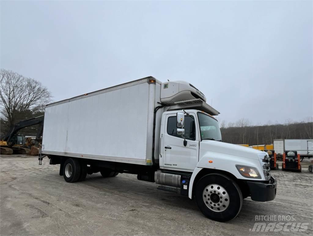 Hino 268 Kofferaufbau
