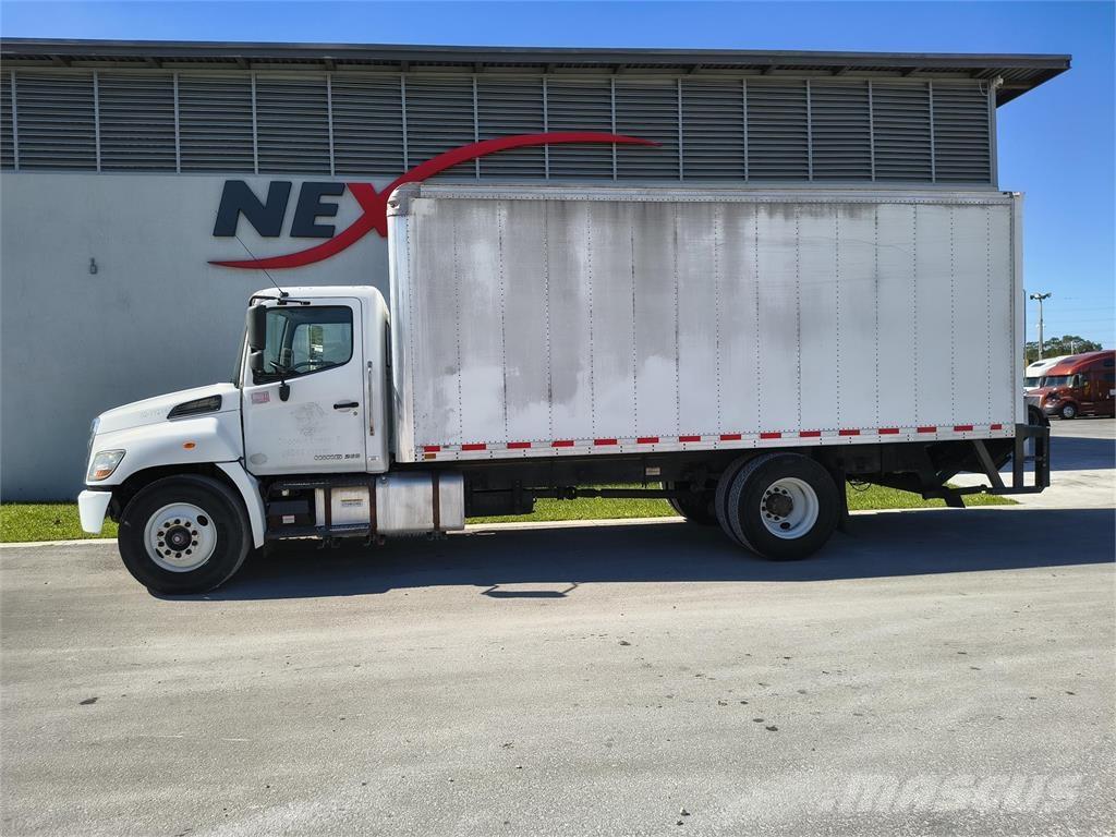 Hino 268A Kofferaufbau