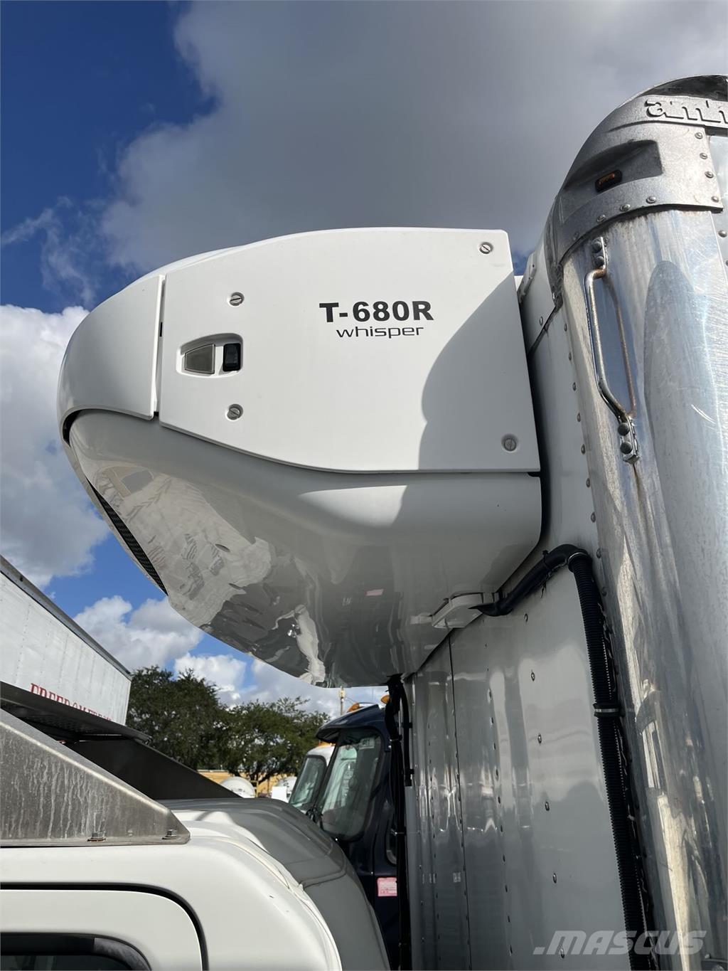 Isuzu NPR Kofferaufbau