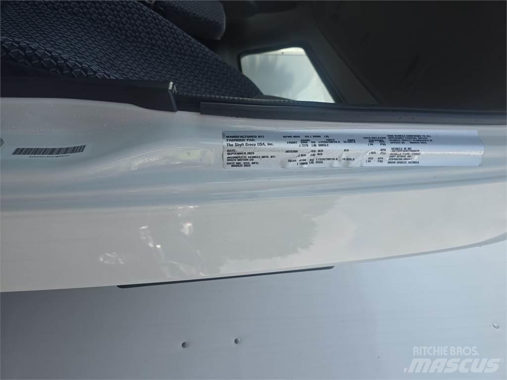 Isuzu NPR Kofferaufbau