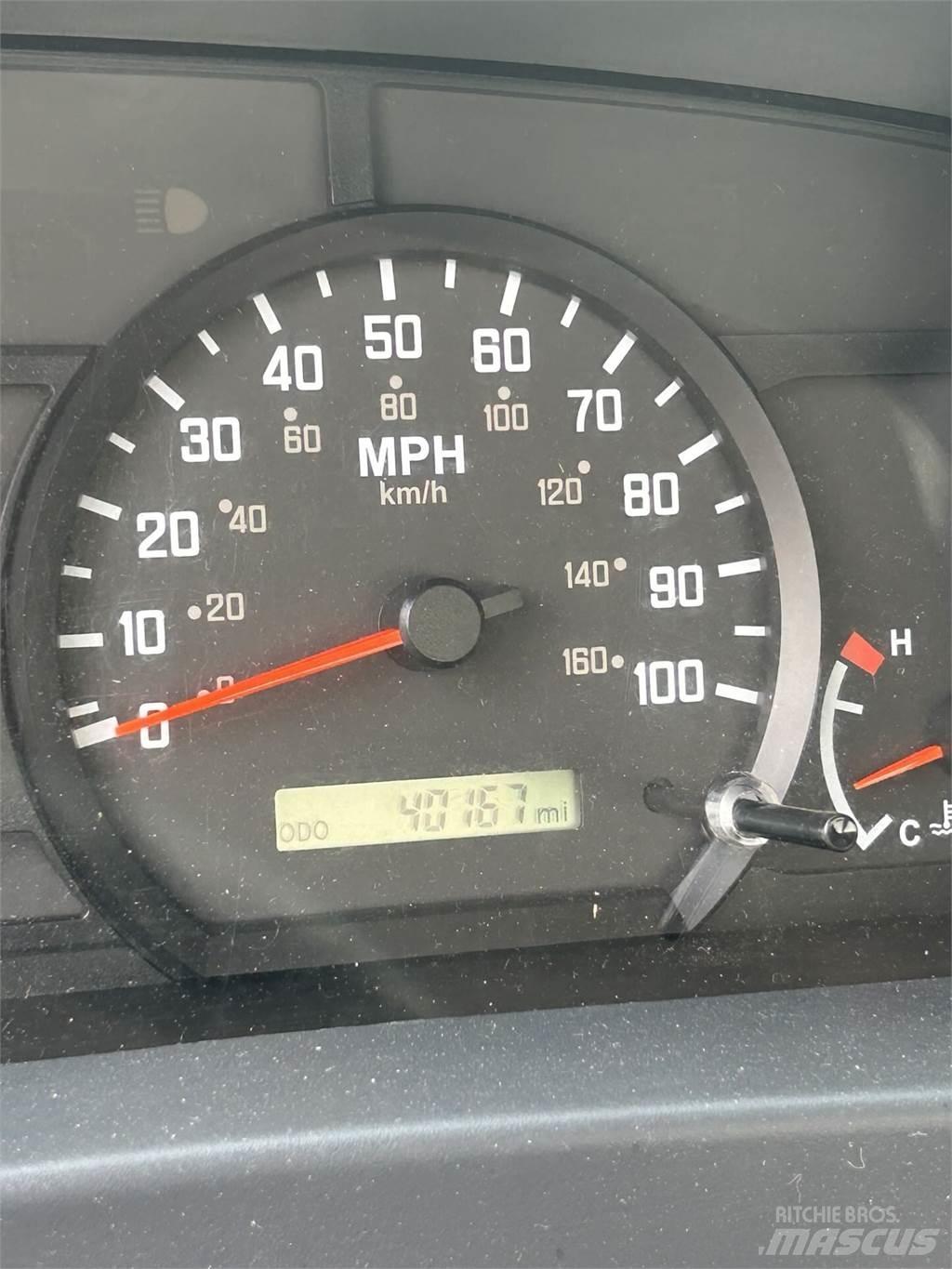 Isuzu NPR HD Andere Fahrzeuge
