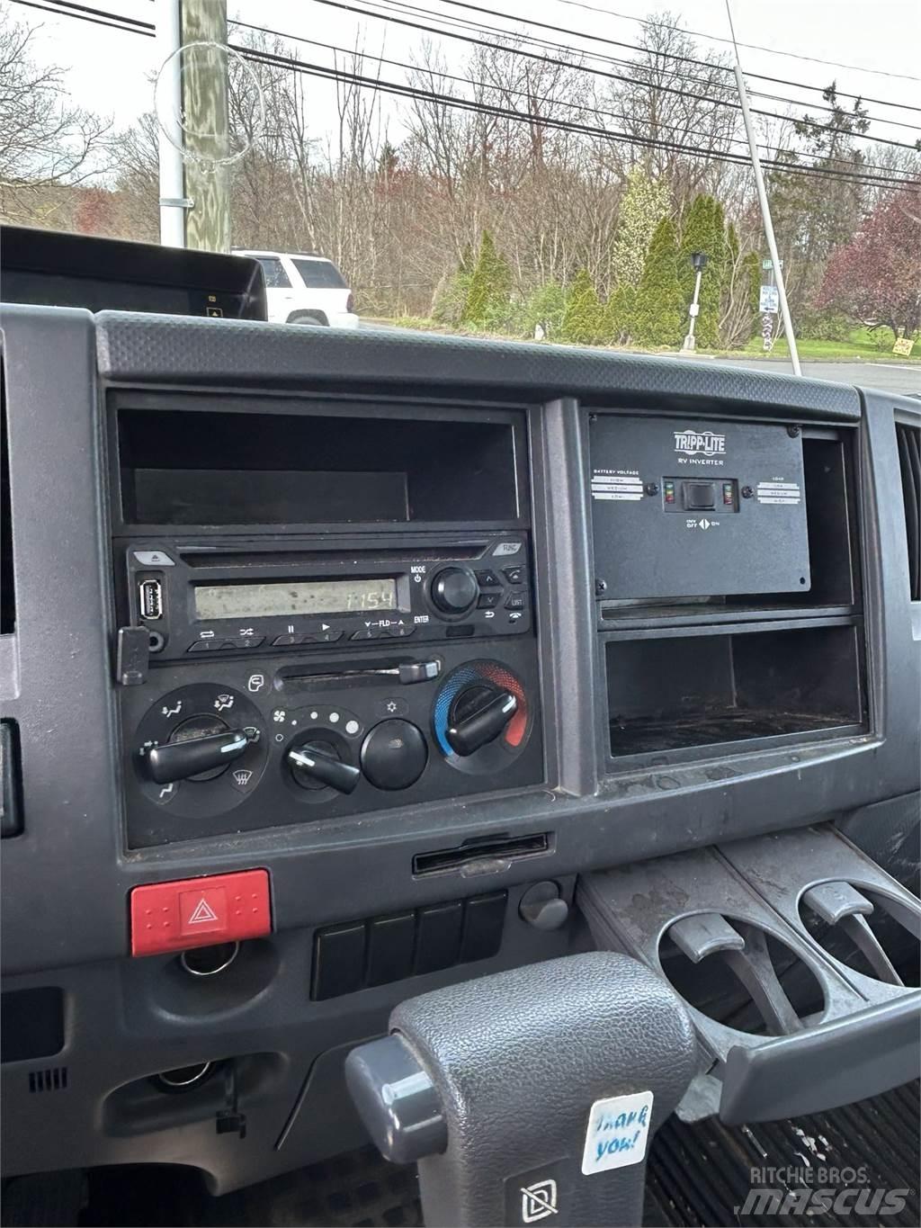 Isuzu NRR Andere Fahrzeuge
