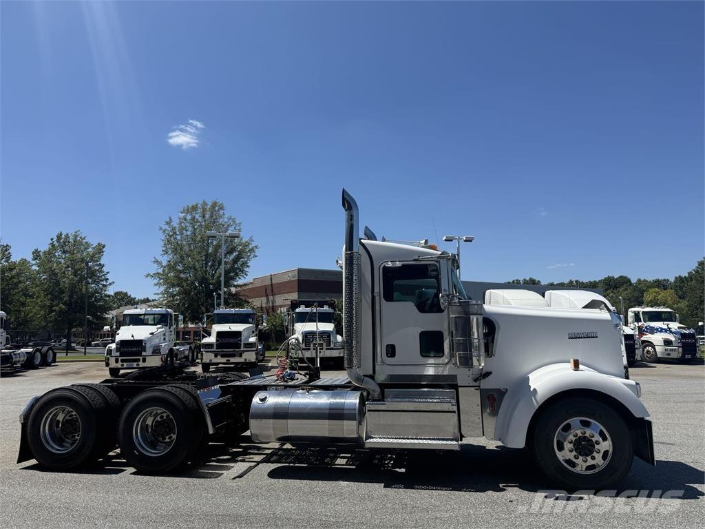 Kenworth W900 Sattelzugmaschinen