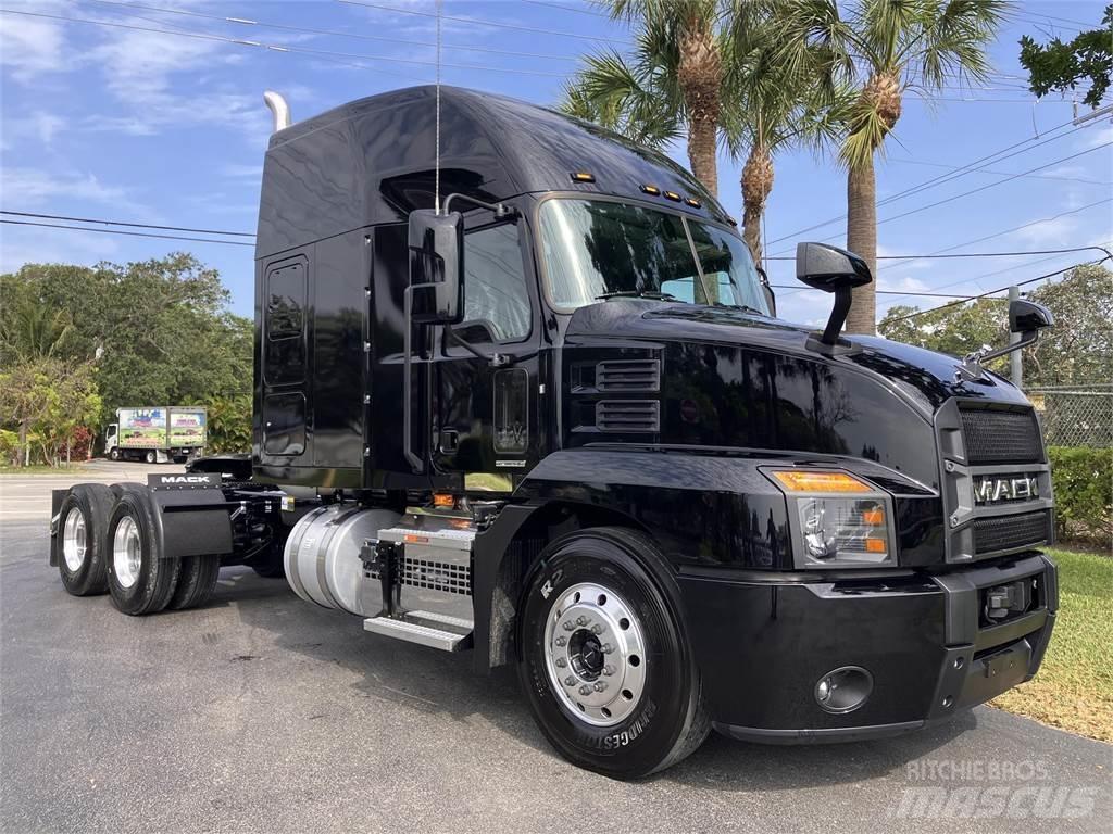 Mack AN64T Sattelzugmaschinen